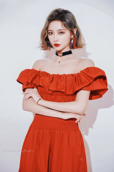 许佳琪
微博@太空废品漫游中