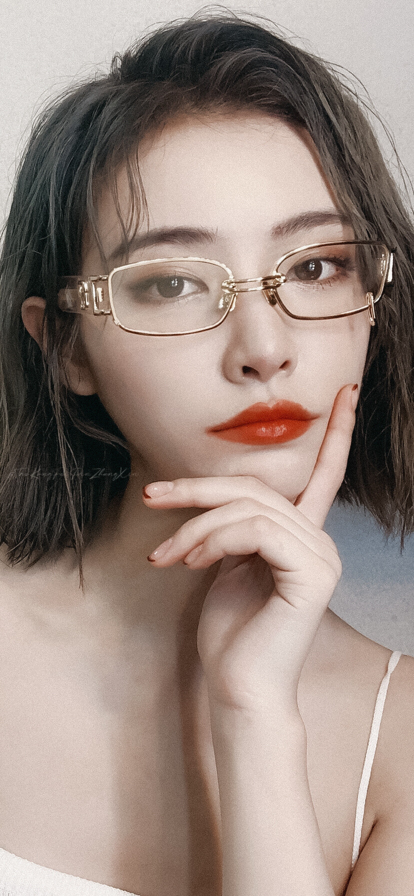 许佳琪
微博@太空废品漫游中