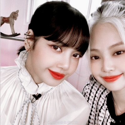 LisaxJennie＝真傻
二传注明dt渝州俊生or蒋以陌
BLACKPINK金智妮JennieLisa女艺人女爱豆头像自拍闺蜜cp情侣