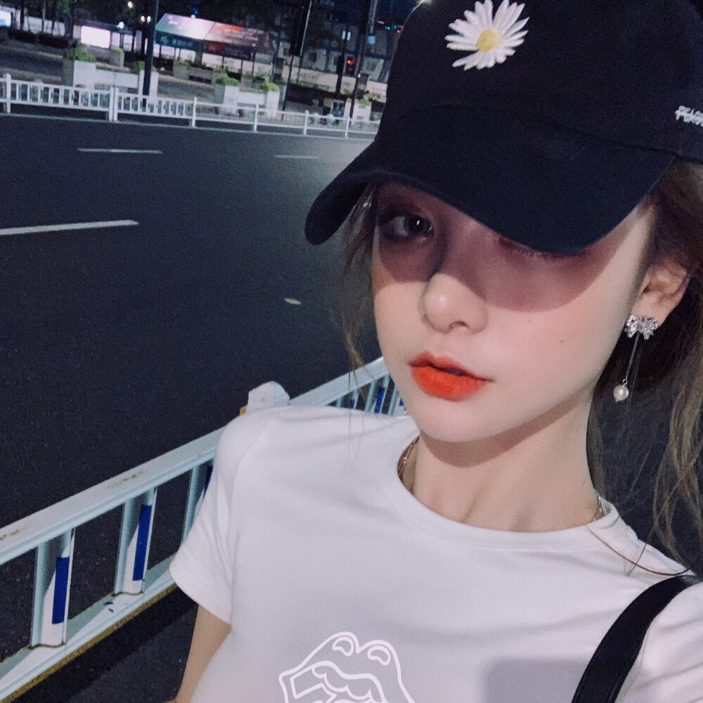 女生头像 三色堇儿/禁盗