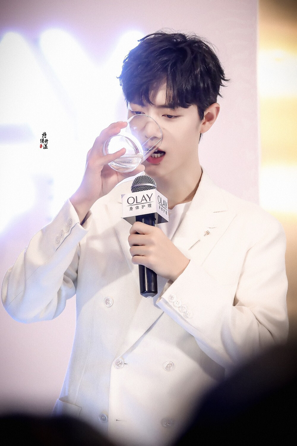 20200119olay新年见面会肖战