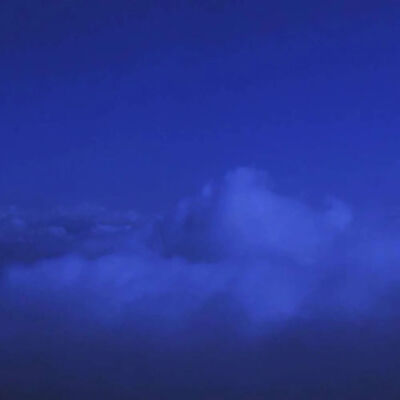 神仙背景图
/背后皆空 波里