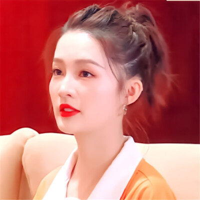 李沁 。女头头像。
原截dt顾玖玫。