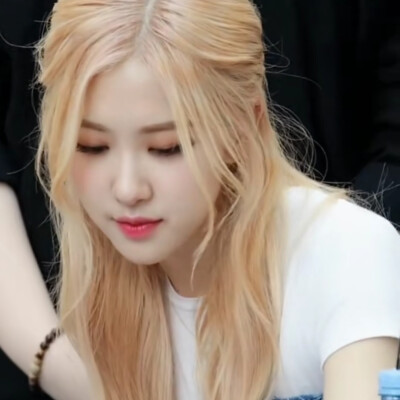 朴彩英可二改
注明/小然睡了