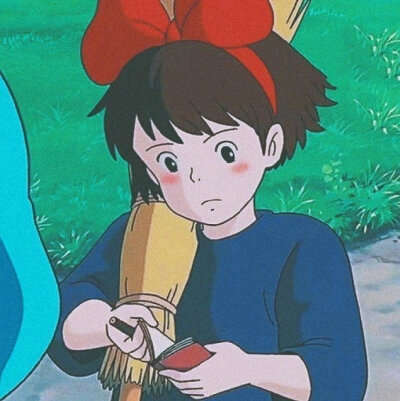 月亮不断在下坠，应是看上这人间。