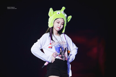 BLACKPINK 190111 世巡演唱会曼谷场 Jennie饭拍高清 cr.PaintItBlack_JN 