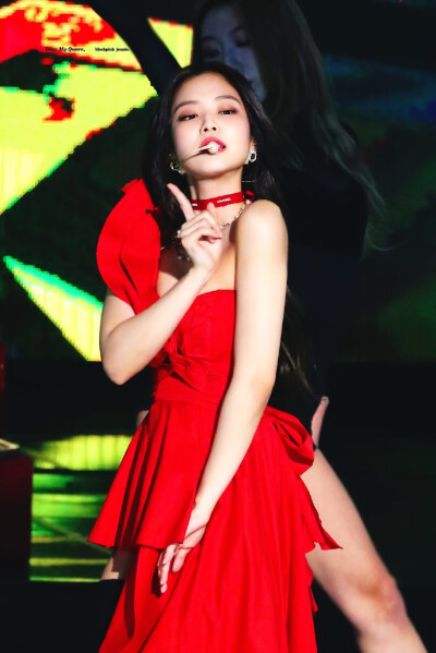 BLACKPINK 190123 Gaon Chart Music Awards颁奖礼 Jennie 饭拍高清 红玫瑰 cr.DearMyQueen