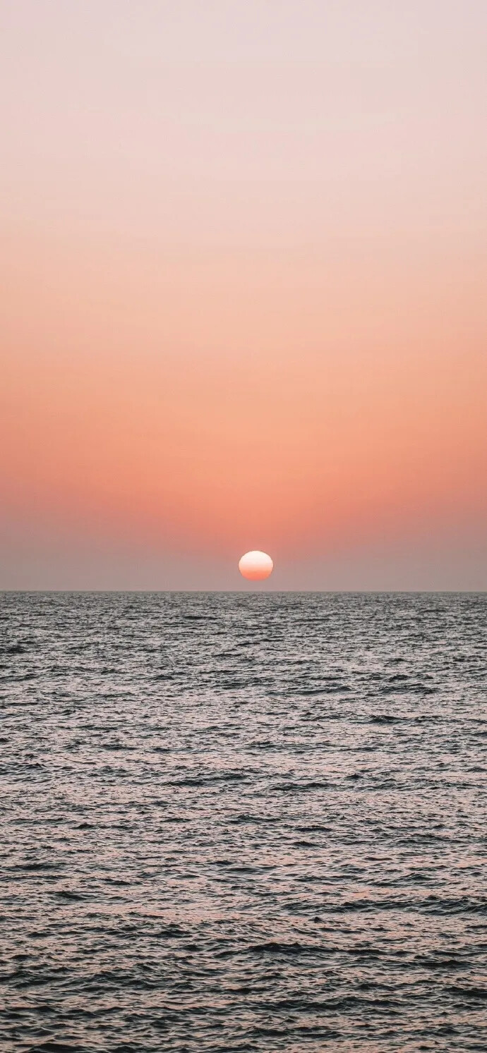 夕阳西下 手机壁纸 天空与海
落日余晖，待你而归