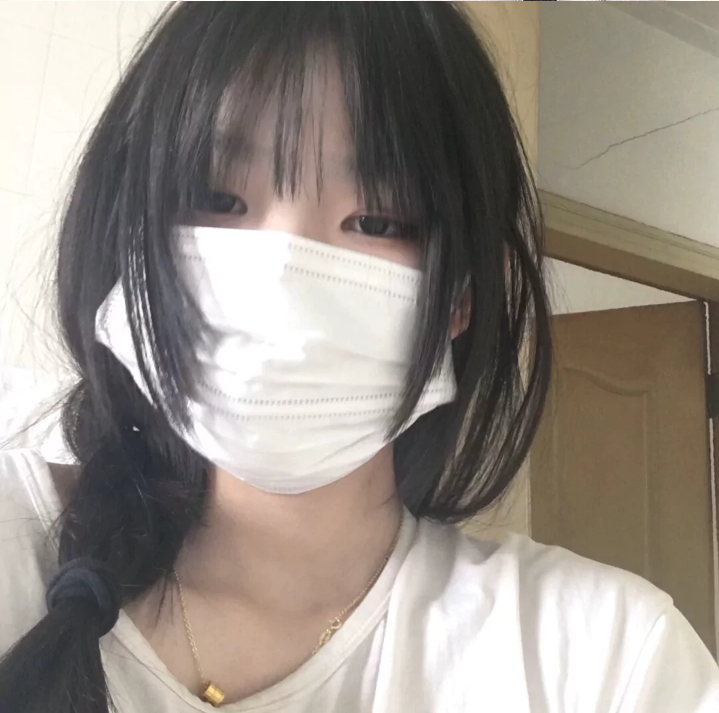 白色系头像 拿图吱声 ins头像