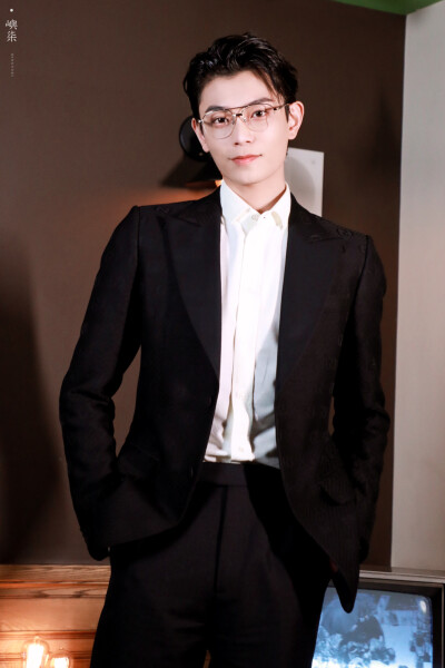 丁禹兮 GUCCI秀
cr. 屿柒·丁禹兮