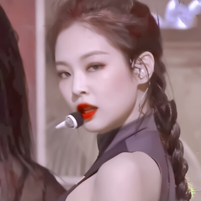 JENNIE