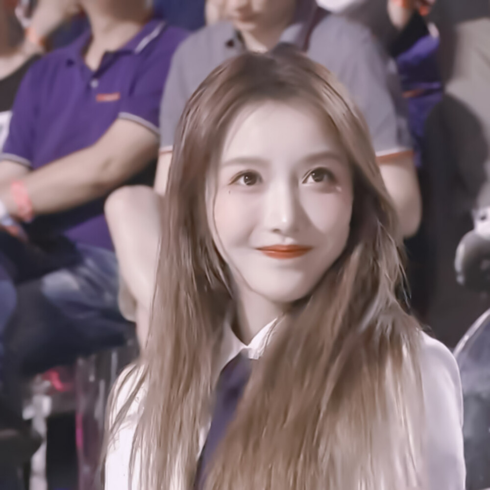 姜贞羽
拿图看简介