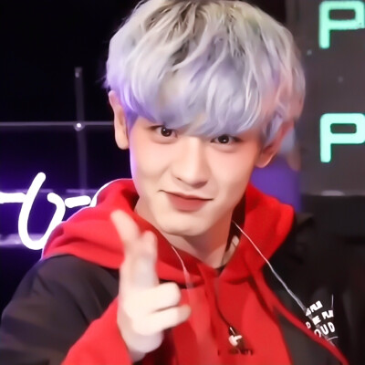 当人处在危险中心，很容易对前来施救的人产生好感，但如果迫害者和施救者是同一个人呢？吊桥效应还会成立吗？