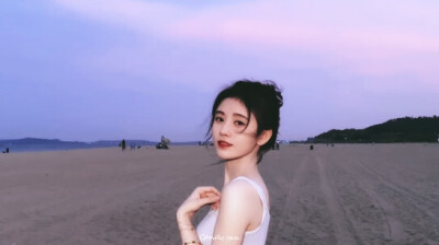 鞠婧祎橙光素材
使用注明:宋潇筱
原截樊乔音