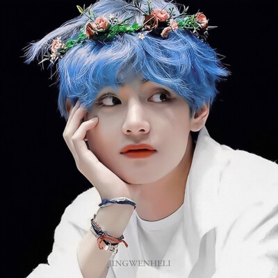 “薇薇和花，谁更好看呢？”
二传©️沈蔺。
原©️loveaffection_V
金泰亨。