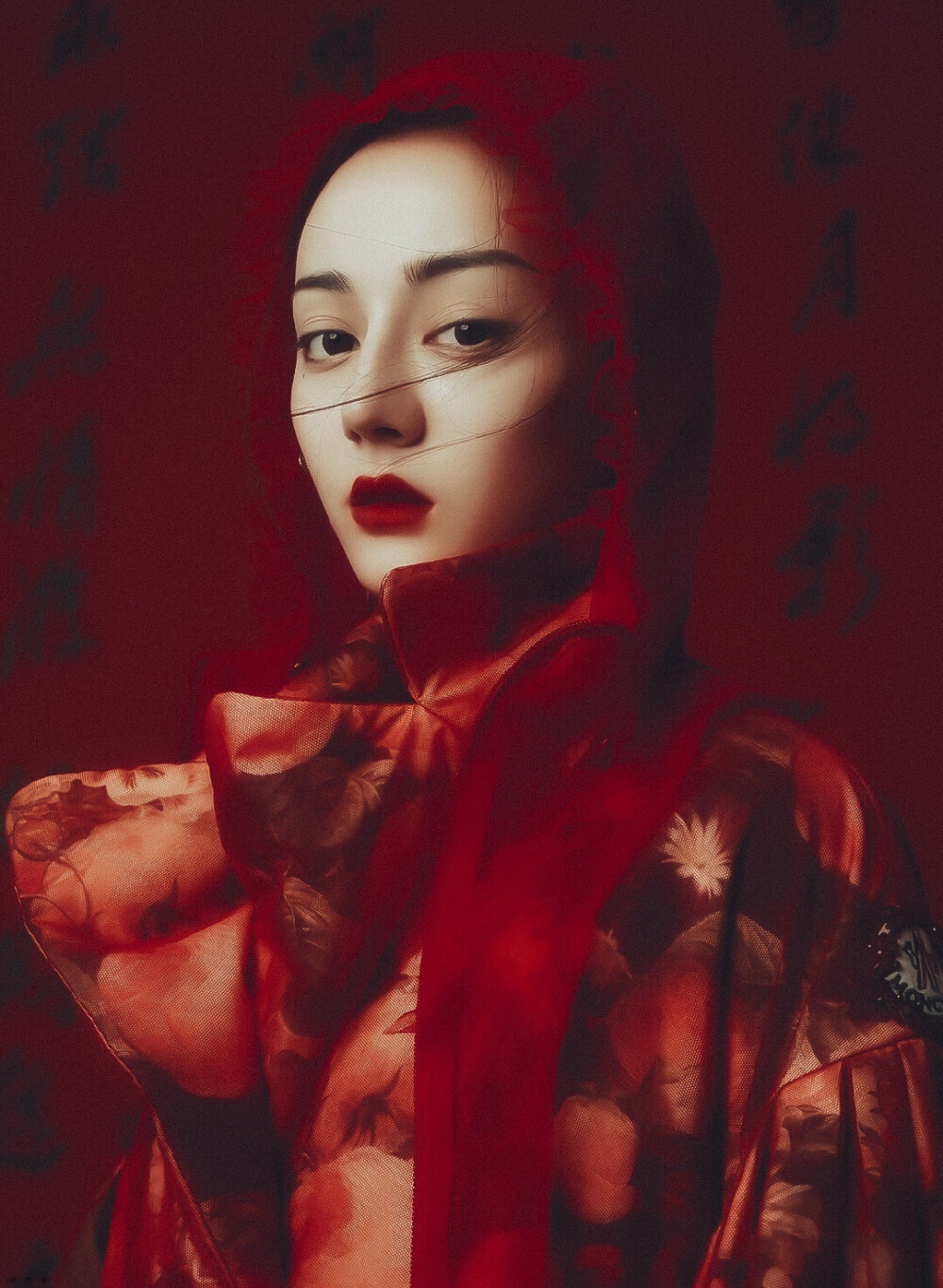 cr：沢玖奈
饭修/迪丽热巴VogueMe