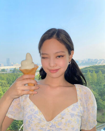 BLACKPINK jennie金智妮 ins