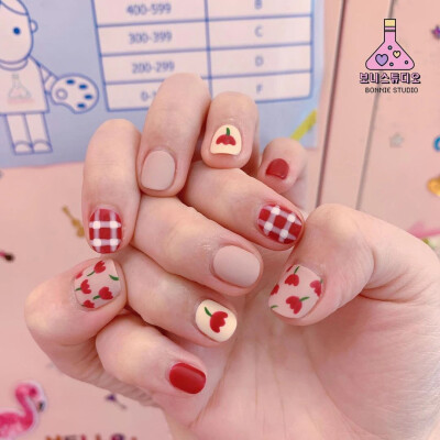 泰式甜辣风美甲