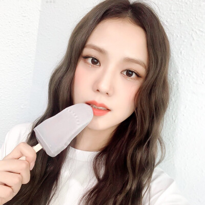 kim jisoo
是夏天的味道呀
