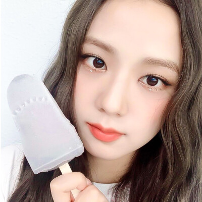 kim jisoo
是夏天的味道呀
