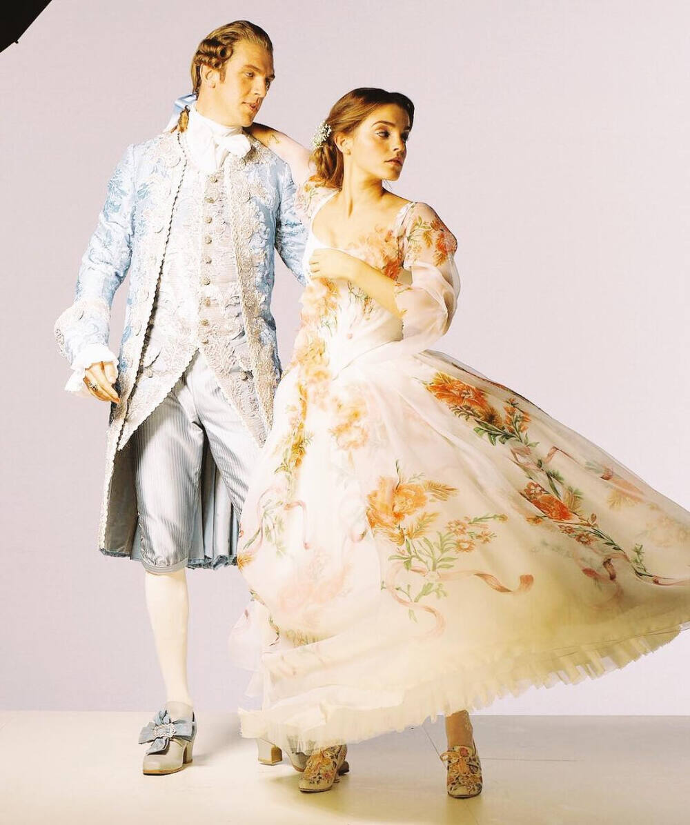 【ins】Beauty and The Beast promotional photo
#Dan Stevens##Emma Watson##丹史蒂文斯[超话]##美女与野兽#
[weibo@丹丹龙的鸣叫团]