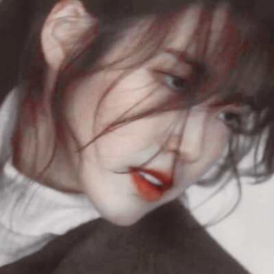  # IU
“你一定要站在自己所热爱的世界里，闪闪发光。”
For <社会酷盖李至安>
©®沉沦_7。