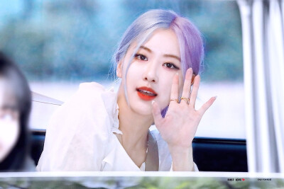 Rosé
©Firstlove_rose
看简介