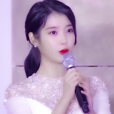 ♪ IU·李知恩
原截白荨