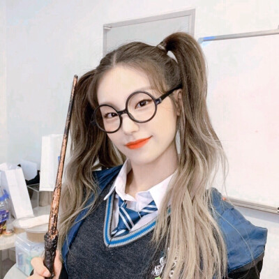 
黄 礼 志
温鹤煜。