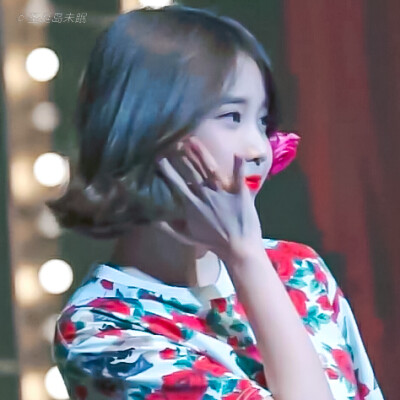 圣诞岛未眠
乔依诗
我好像修烂了〒_〒