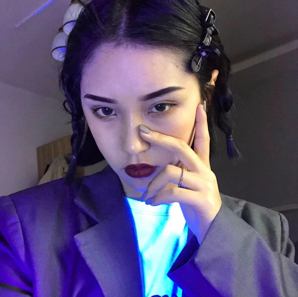 真人女头