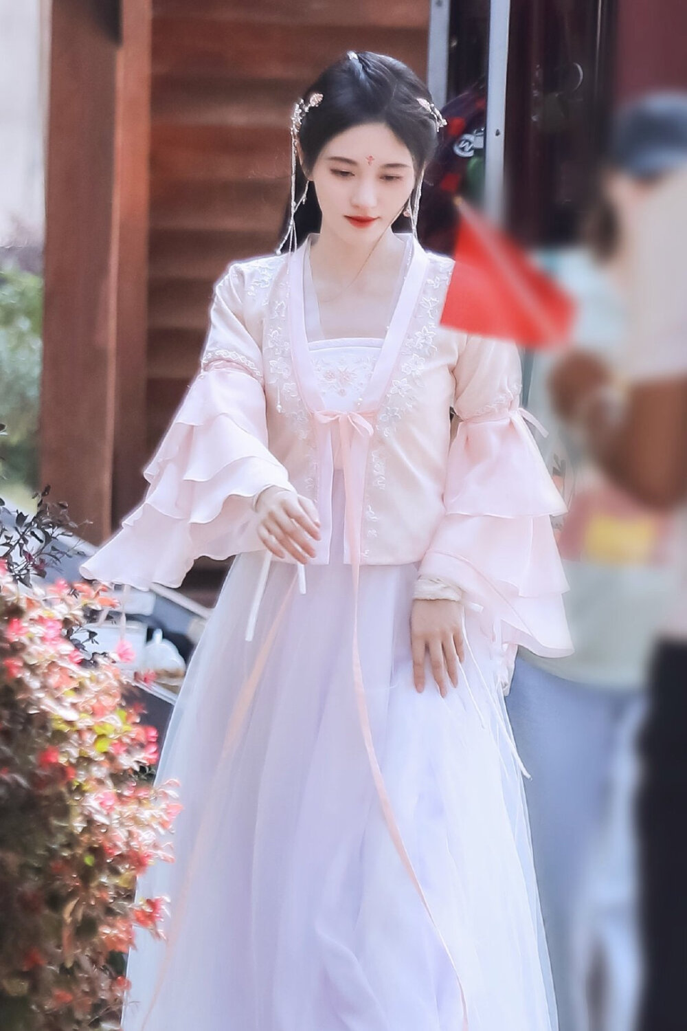 如意芳霏|鞠婧祎×傅容
cr：花铃花铃凛凛凛