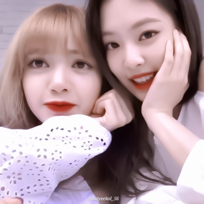 
： Lisa / jennie
原江纪然|| 贴纸沈虞书