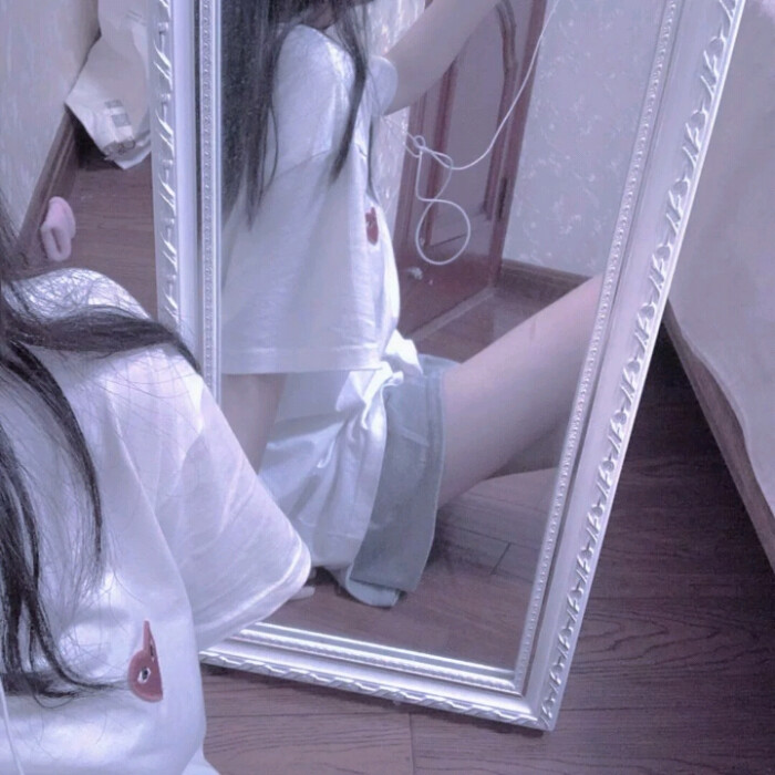 网图女/沈清九。