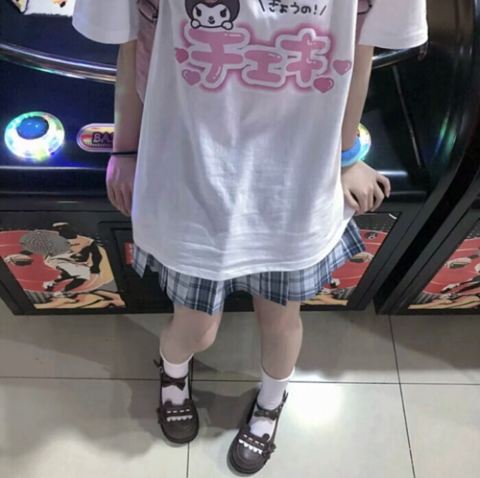 网图女/沈清九。