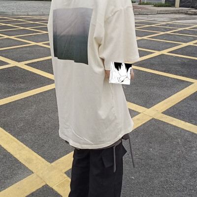 男头 真人
-爱你是孤单的心事