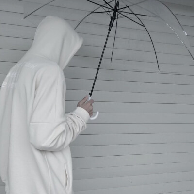 男头 真人
-爱你是孤单的心事