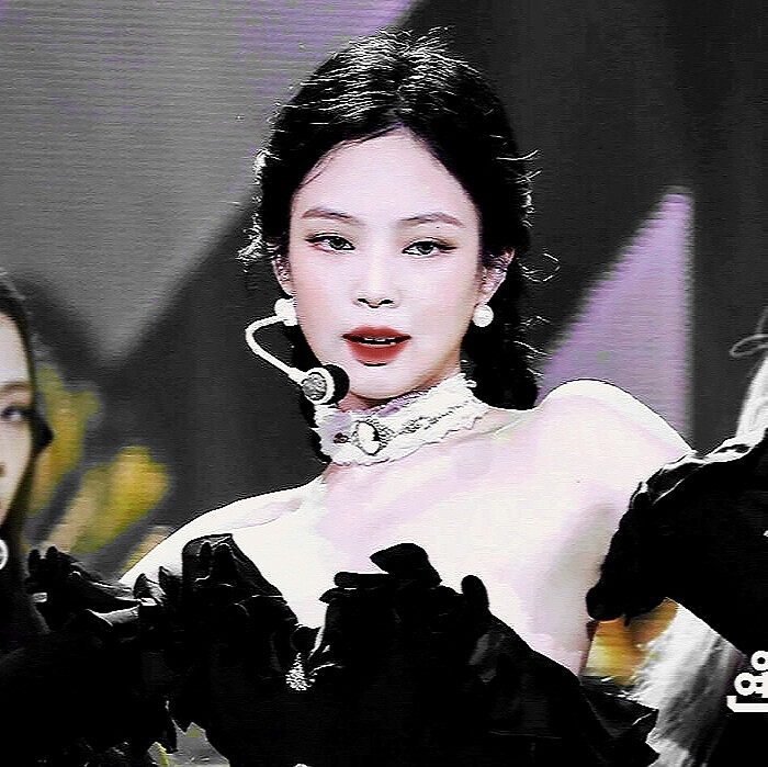 JENNIE
©沈亭瞳
看简介