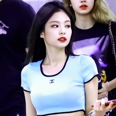 JENNIE
©沈亭瞳
看简介