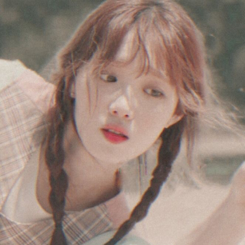 李圣经 欧尼 头像