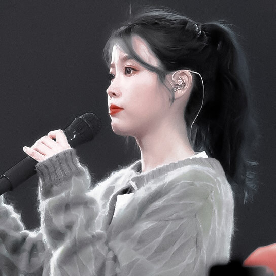 iu_
Soon as I kissed you I wanted you to stay
但双唇相印的瞬间
我便欲你永留于我身边
©iu_strawberry