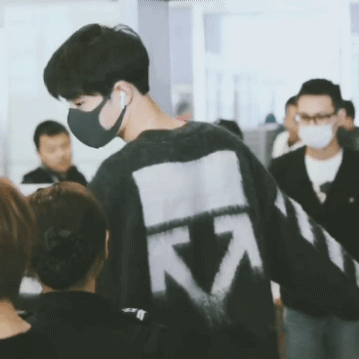 .向上且阳光 活泼且有趣