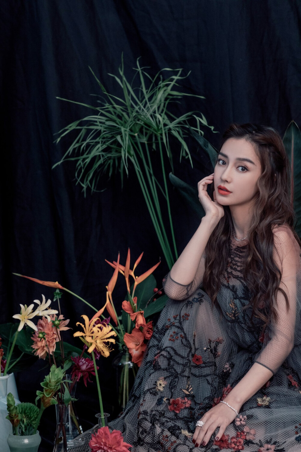 angelababy wearing Dior
迪奥梦之设计师展览