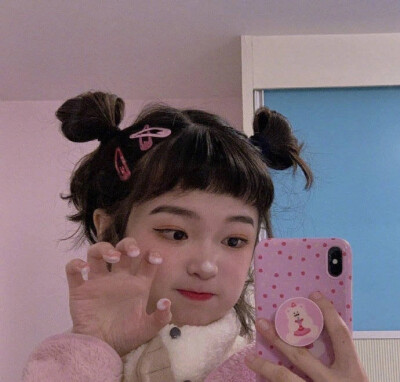 众所周知 女生比男生更爱看美女 ​ ​​​