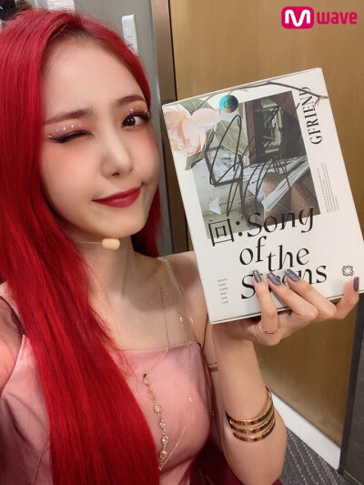 Gfriend黄恩菲 信飞✨