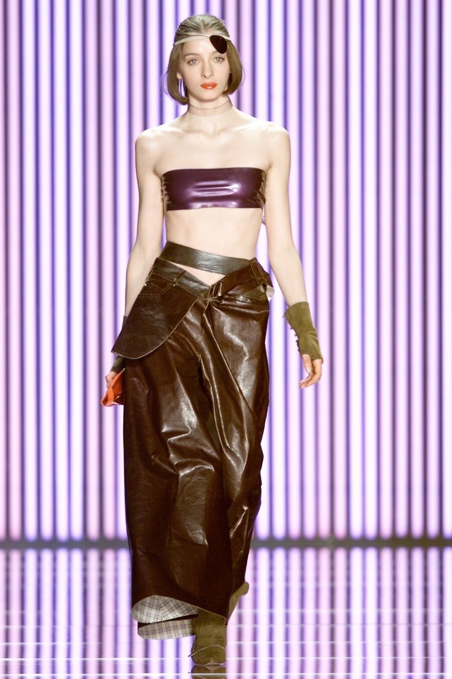 FALL 2001 READY-TO-WEAR
John Galliano