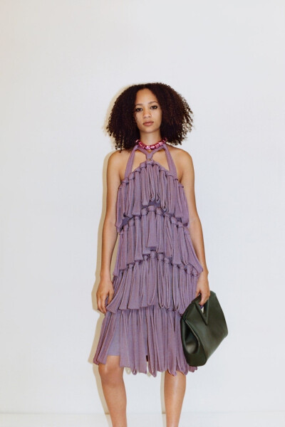 RESORT 2021
Bottega Veneta