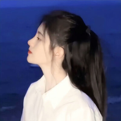  鞠婧祎 ｜ 海的女儿
/季知恩