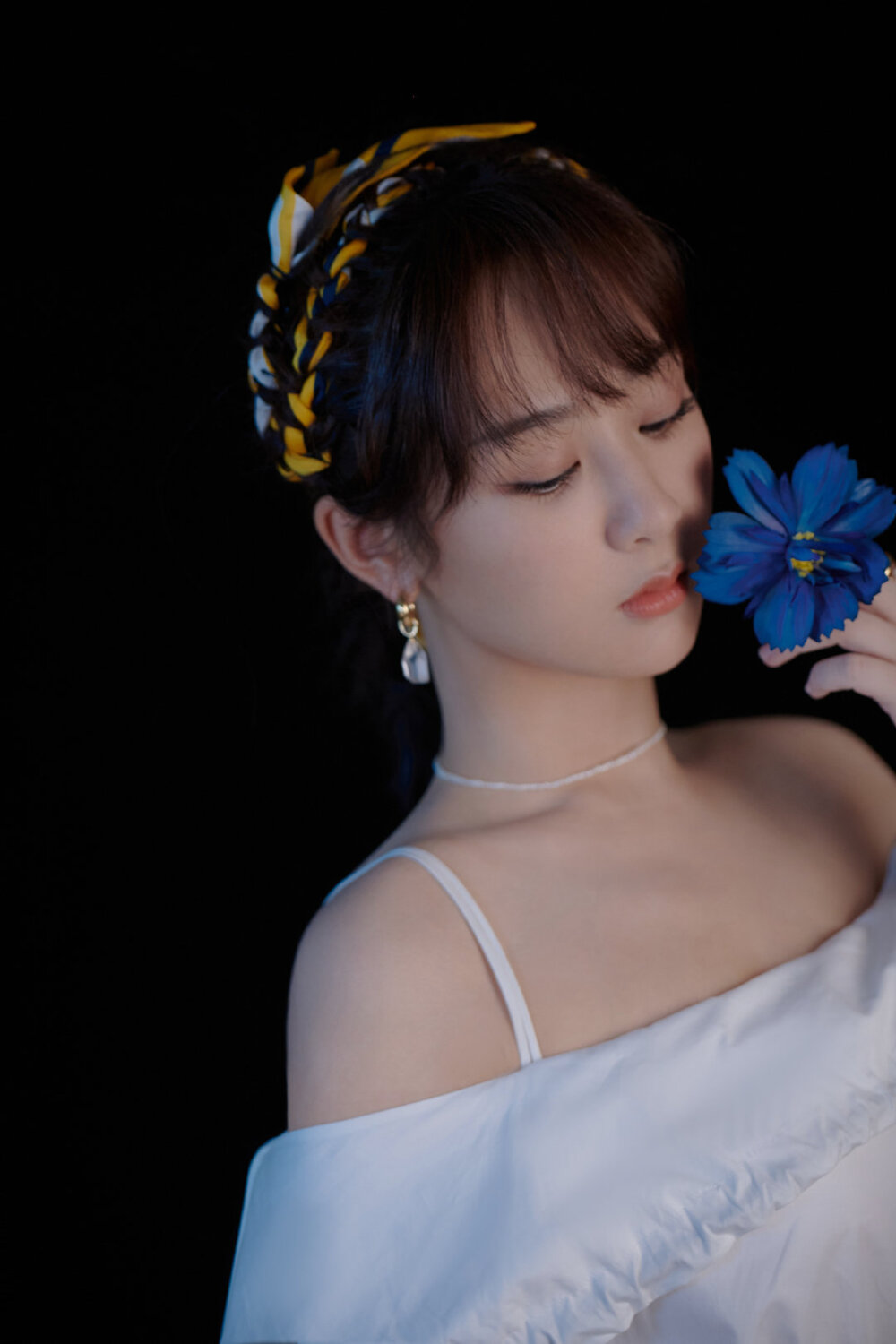 杨紫美图拿图说一下