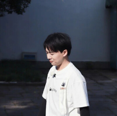 郭麒麟头像
抱图dd点赞